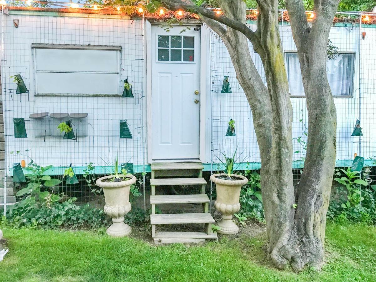 Co-Ed Dorm With Fantastic Patio! Appartement Ewing Buitenkant foto