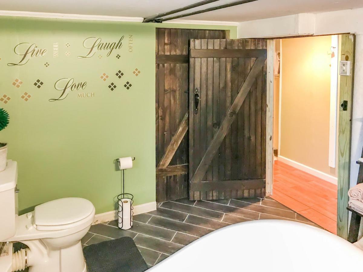 Co-Ed Dorm With Fantastic Patio! Appartement Ewing Buitenkant foto